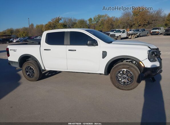 1FTER4HH0SLE28228 2025 FORD RANG White Widok wnętrza z tyłu
