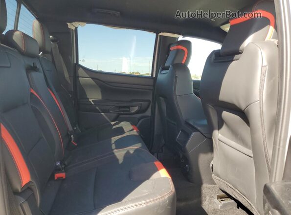 1FTER4LR1SLE26147 2025 FORD RANG White Widok tylnych siedzeń