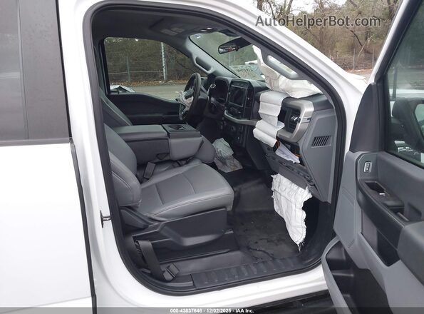 1FTEW1EB3NKE19475 2022 FORD F150 White Vista interior delantera