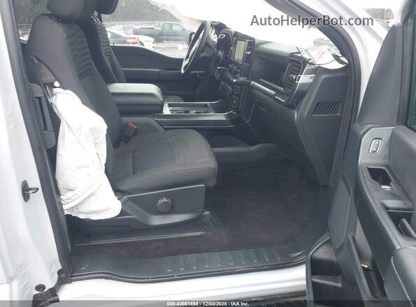 1FTEX1CP2NKD59684 2022 FORD F150 White Вид салону спереду