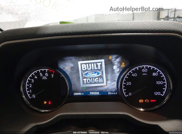 1FTFW1E8XNFB01273 2022 FORD F150 White Вид задніх сидінь