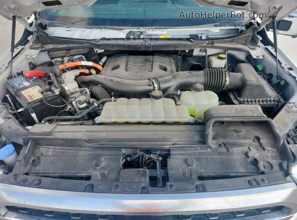 1FTFW1ED6NFB33134 2022 FORD F150 White Widok wnętrza z tyłu