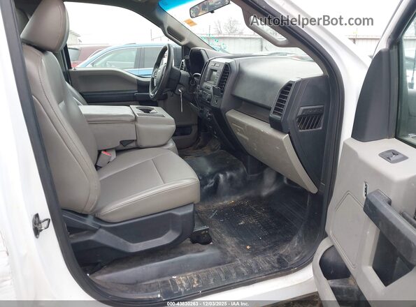 1FTMF1C83HKE49230 2017 FORD F150 White Вид салону спереду
