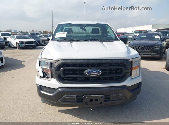 1FTMF1CB9NKE00086 2022 FORD F150 White Rear interior view