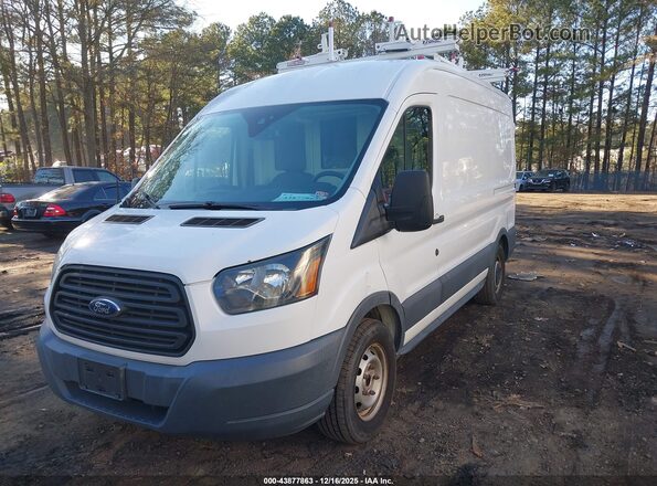 1FTYE1CM7HKA22098 2017 FORD TRANSIT-150 Белый Передняя левая четверть