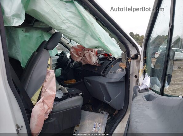 1FTYE2CM6HKB32050 2017 FORD TRANSIT-150 White Front interior view