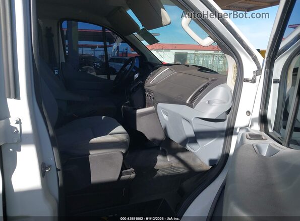1FTYR1ZM6GKA87342 2016 FORD TRANSIT-250 Green Вид салону спереду