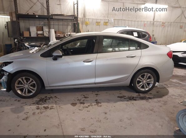 1G1BC5SM9K7152004 2019 CHEVROLET CRUZE Silver 360 interior view