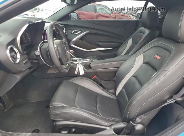 1G1FG3D78P0108285 2023 CHEVROLET CAMARO Синий Вид салона спереди