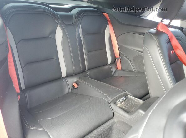 1G1FH3D71P0105385 2023 CHEVROLET CAMARO White Widok tylnych siedzeń