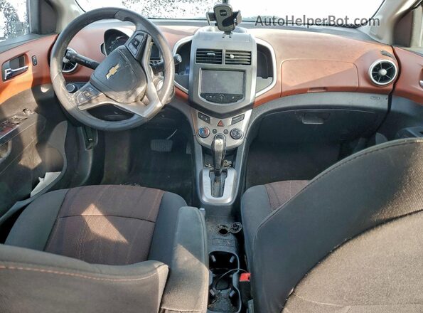 1G1JC5SHXG4174942 2016 CHEVROLET SONIC Black Առջևի վահանակի տեսք