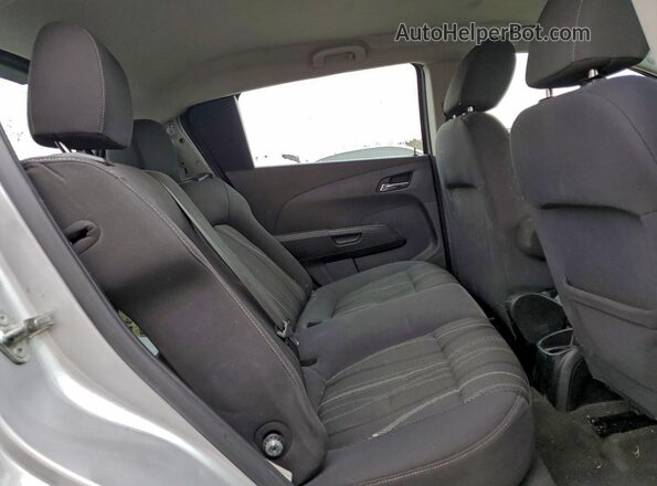 1G1JC6SH4G4160556 2016 CHEVROLET SONIC Silver უკანა სავარძლების ხედი