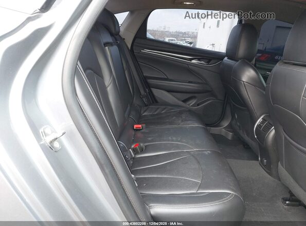 1G4ZP5SS6JU145547 2018 BUICK LACROSSE Gray Widok naklejki z numerem VIN