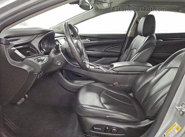 1G4ZP5SS9HU208165 2017 BUICK LACROSSE Silver Widok wnętrza z przodu