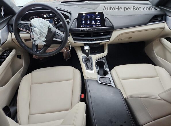 1G6DJ5RKXS0120149 2025 CADILLAC CT4 White Առջևի վահանակի տեսք
