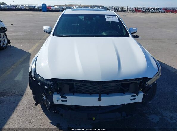 1G6DN5RW8M0143259 2021 CADILLAC CT5 White Rear interior view