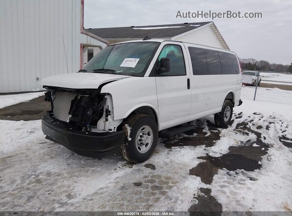 1GAWGEFP6S1268242 2025 CHEVROLET EXPRESS White წინა მარცხენა ხედი სამი მეოთხედიდან