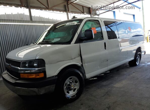 1GAZGPFP0S1219238 2025 CHEVROLET EXPRESS White Սալոնի 360 աստիճան տեսք