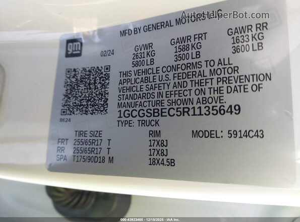 1GCGSBEC5R1135649 2024 CHEVROLET COLORADO White Widok komory silnika