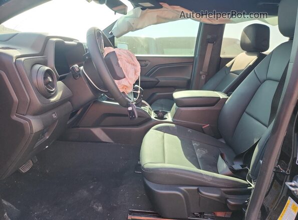 1GCPSBEK5R1156802 2024 CHEVROLET COLORADO Черный Вид салона спереди