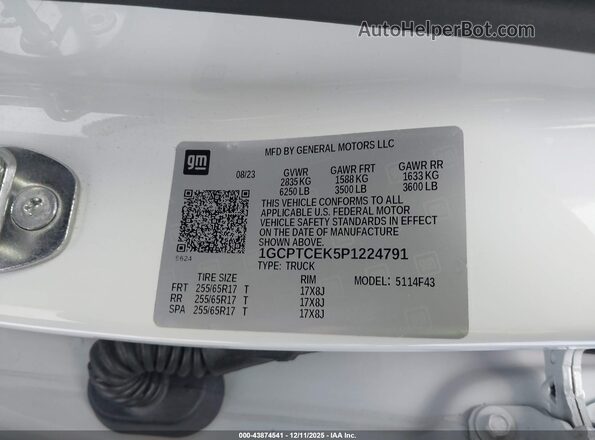 1GCPTCEK5P1224791 2023 CHEVROLET COLORADO White Vista del compartimento del motor