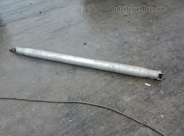 1GCRCPEC0JZ354611 2018 CHEVROLET 1500 Серебряный Вид подкапотного пространства