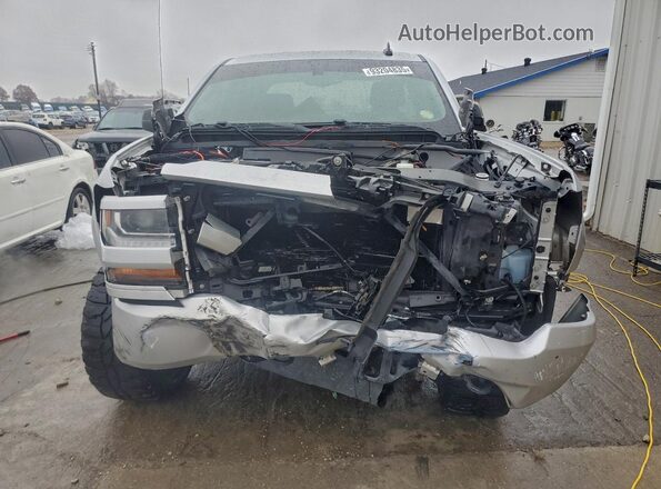 1GCRCPEC0JZ354611 2018 CHEVROLET 1500 Серебряный Вид спереди