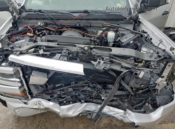 1GCRCPEC0JZ354611 2018 CHEVROLET 1500 Серебряный Вид задней части салона