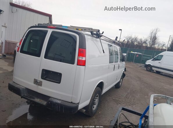 1GCWGAF74N1170573 2022 CHEVROLET EXPRESS Red Задня права чверть