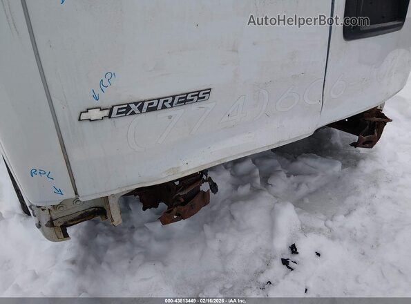 1GCWGAFF3G1242051 2016 CHEVROLET EXPRESS White Вид щитка приладів