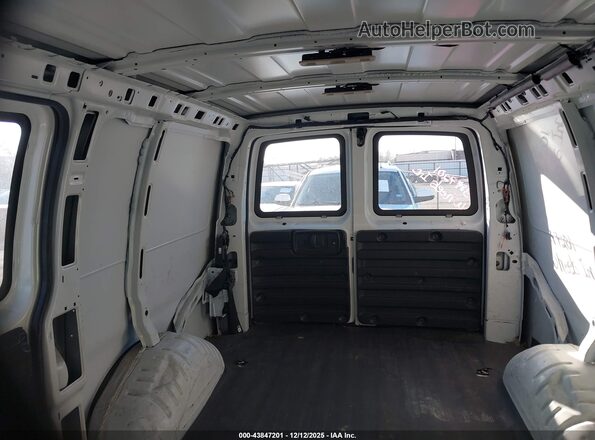 1GCWGAFP1N1217168 2022 CHEVROLET EXPRESS White ძრავის განყოფილების ხედი