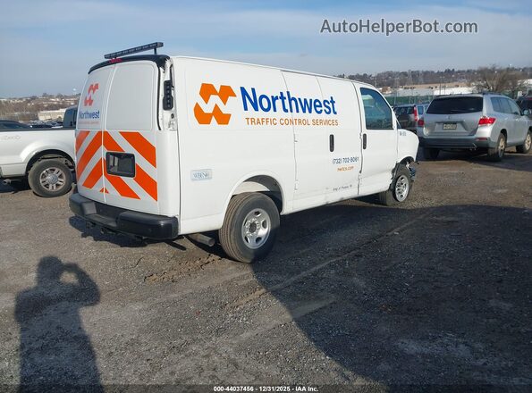 1GCWGAFP6S1205271 2025 CHEVROLET EXPRESS Белый Задняя правая четверть