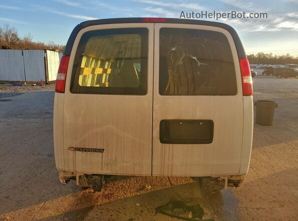 1GCWGAFP7N1252118 2022 CHEVROLET EXPRESS White Вид ззаду