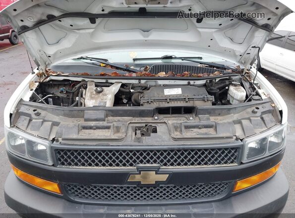 1GCWGAFP8J1314815 2018 CHEVROLET EXPRESS White 