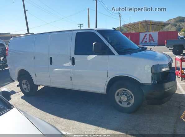 1GCWGAFPXJ1316629 2018 CHEVROLET EXPRESS White 