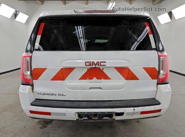 1GKS2GKC1LR178491 2020 GMC YUKON White Вид ззаду