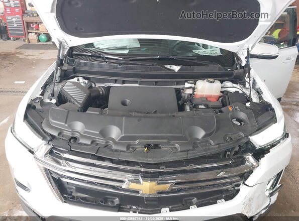 1GNEVGKW4PJ319897 2023 CHEVROLET TRAVERSE White Widok z tyłu