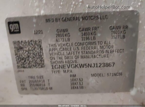 1GNEVGKW5NJ123867 2022 CHEVROLET TRAVERSE White Widok komory silnika