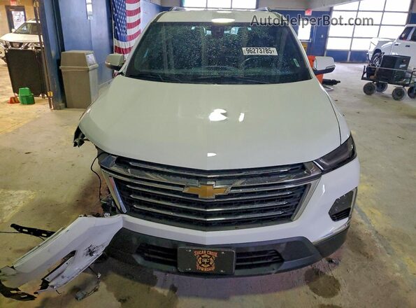 1GNEVMKW0NJ160243 2022 CHEVROLET TRAVERSE White Widok z przodu
