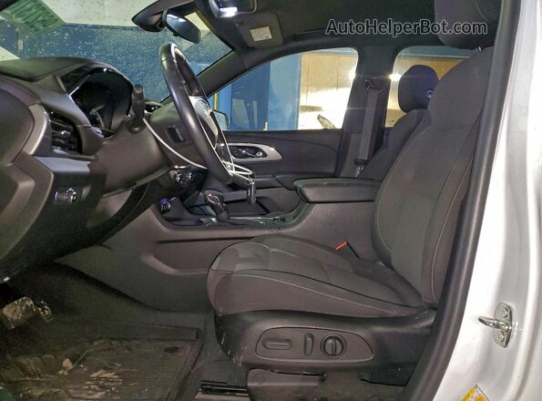 1GNEVMKW0NJ160243 2022 CHEVROLET TRAVERSE White Widok wnętrza z przodu