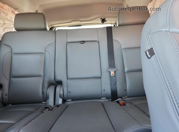 1GNSKBKC7LR229353 2020 CHEVROLET TAHOE Red Widok tylnych siedzeń