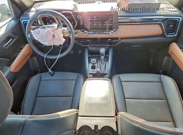 1GTP2DEKXS1195029 2025 GMC CANYON White Dashboard view