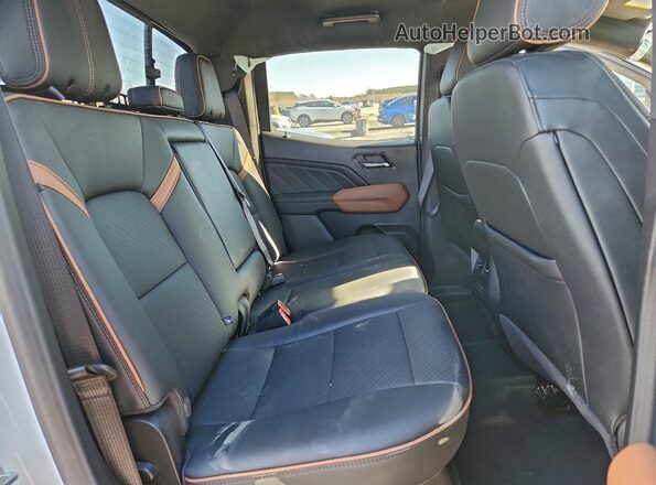1GTP2DEKXS1195029 2025 GMC CANYON White Rear seats view