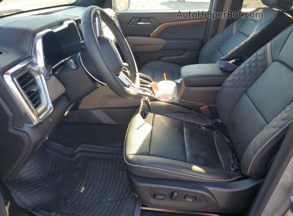 1GTP2FEK7T1104778 2026 GMC CANYON Silver Vista interior delantera