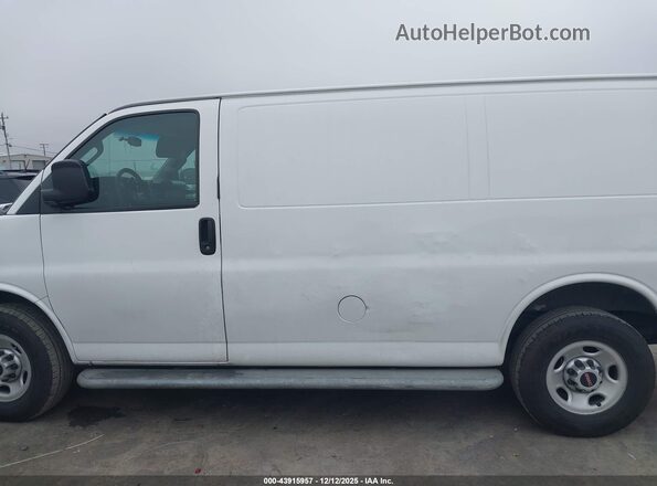 1GTW7AFF8G1902147 2016 GMC SAVANA 2500 White Панорамний вид салону 360°