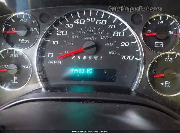 1GTW7AFGXK1340432 2019 GMC SAVANA 2500 White Vista de los asientos traseros