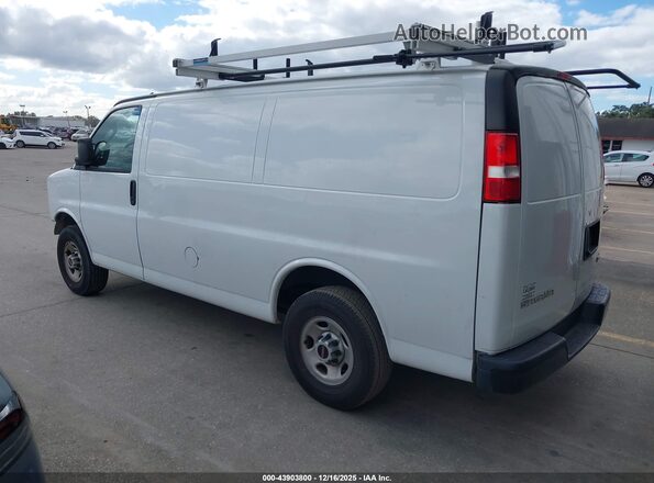 1GTW7AFP3P1151418 2023 GMC SAVANA CARGO White Tył lewy