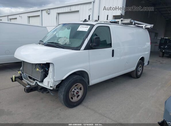 1GTW7AFP3P1151418 2023 GMC SAVANA CARGO White Przód lewy