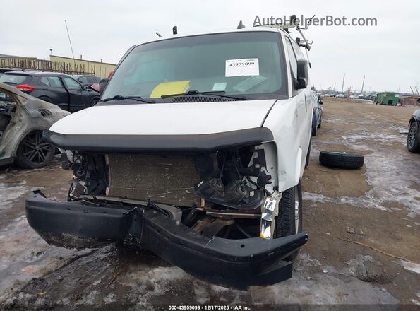 1GTW7AFP4J1275401 2018 GMC SAVANA White Front view