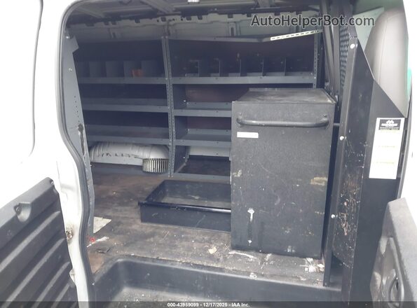 1GTW7AFP4J1275401 2018 GMC SAVANA White VIN sticker view